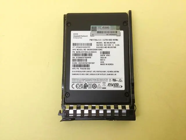 Main image of P50230-B21 HPE 3.2TB NVMe GEN4 MIXED USE SFF BC U.3 PM1735a SSD P50967-001
