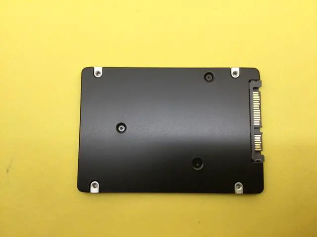 Alt view image 3 of 5 - MZ-7LH3T80 Samsung PM883 3.84TB 2.5" SATA 6Gb/s ENT SSD MZ7LH3T8HMLT