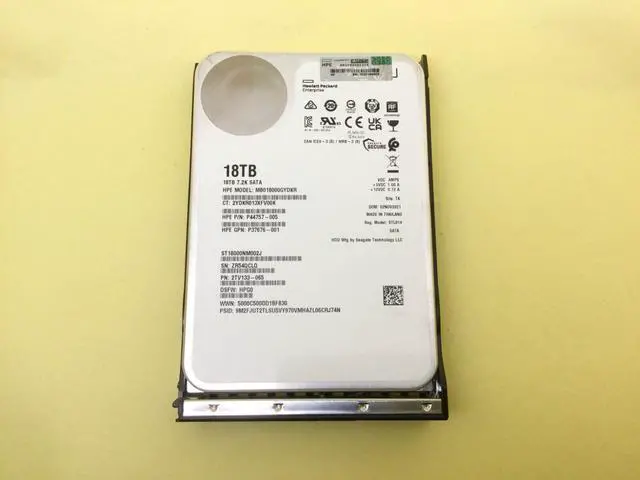 Main image of P37678-B21 HPE 18TB SATA 6G BC 7.2K LFF LP 512E ISE MULTI VENDOR HDD P38440-001