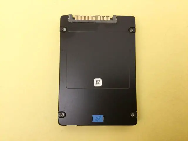 Alt view image 2 of 3 - Micron 7400 PRO 960GB NVMe PCIe 4x4 U.3 15mm 2.5in SSD MTFDKCC960TDZ