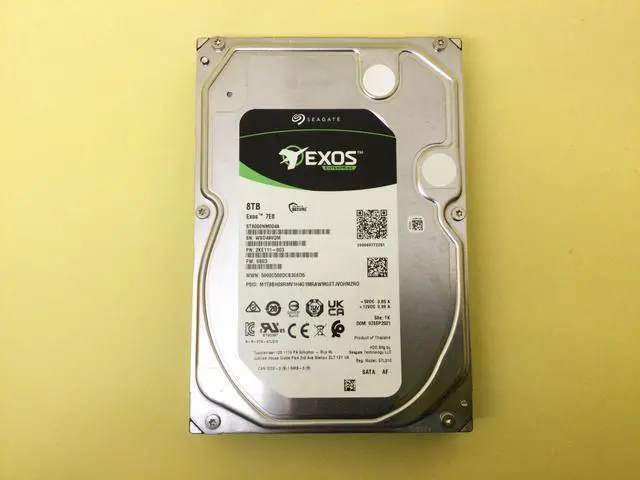 Main image of Seagate Exos 7E8 8TB 7.2K SATA 6Gb/s 3.5" 256MB HDD ST8000NM004A