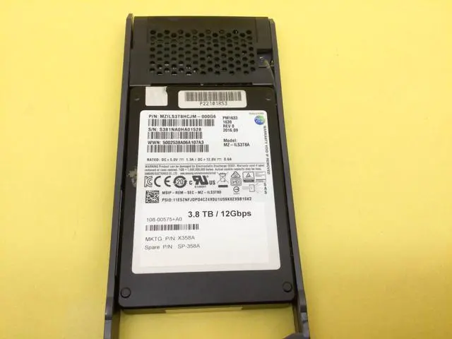 Alt view image 2 of 4 - (NOT FOR HOME PC!) NetApp X358A 3.8TB SAS 12Gb/s 2.5'' SSD For DS2246 DS224C FAS2552 MZ-ILS3T8A