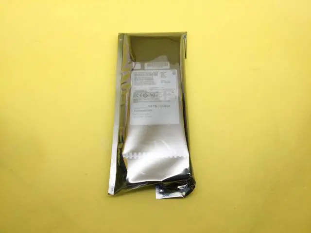 Alt view image 4 of 4 - (NOT FOR HOME PC!) NetApp X358A 3.8TB SAS 12Gb/s 2.5'' SSD For DS2246 DS224C FAS2552 MZ-ILS3T8A