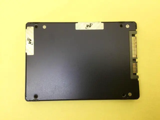 Alt view image 2 of 3 - Micron 5200 MAX 960GB SATA 6Gbps 2.5'' Internal SSD MTFDDAK960TDN