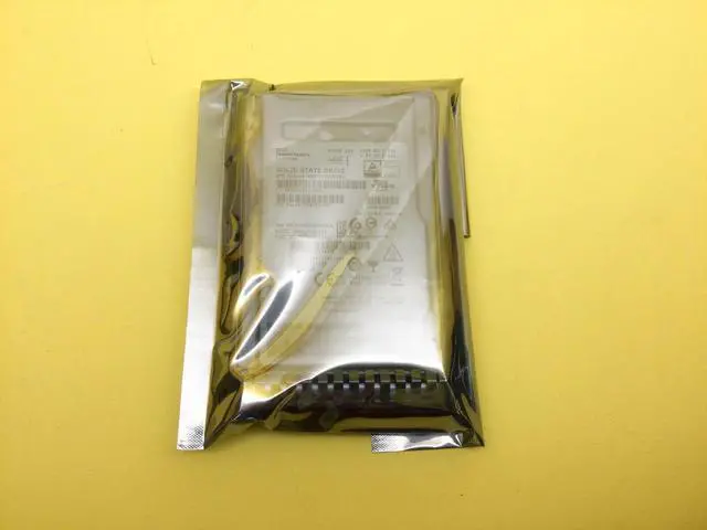 Alt view image 3 of 3 - (NOT FOR HOME PC!) P04525-B21 HPE 400GB SAS 12G MIXED USE SFF (2.5IN) SC DS SSD P06576-001