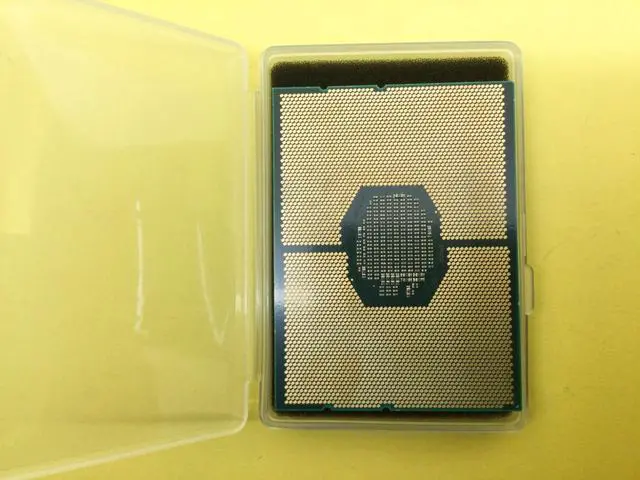 Alt view image 2 of 3 - SRG1W Intel Xeon Processor Silver 4214R 12 Core 2.40GHZ 16.5MB L3 Cache 100W CPU