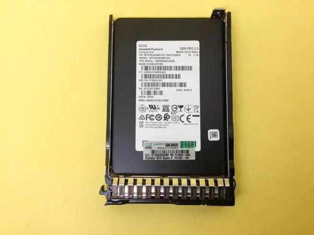 Main image of P19939-B21 HPE 960GB SATA 6G READ INTENSIVE SFF SC 5300P SSD P21082-001