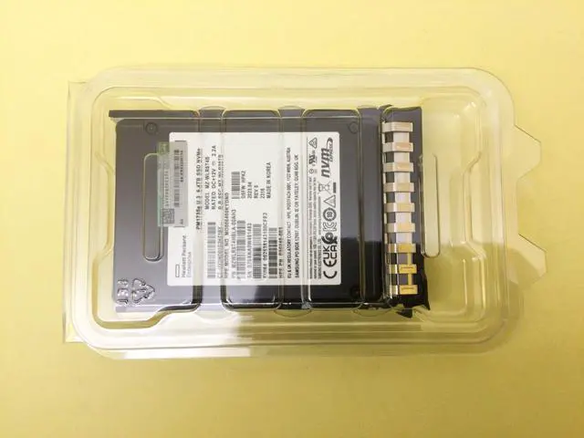 Alt view image 3 of 4 - P50233-B21 HPE 6.4TB NVME GEN4 MIXED USE SFF BC U.3 PM1735A SSD P50970-001