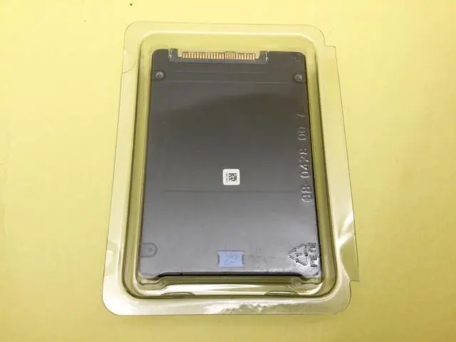 Alt view image 5 of 5 - Micron 7450 Pro 1.92TB PCIE Gen4 NVMe U.3 2.5" Internal SSD MTFDKCC1T9TFR