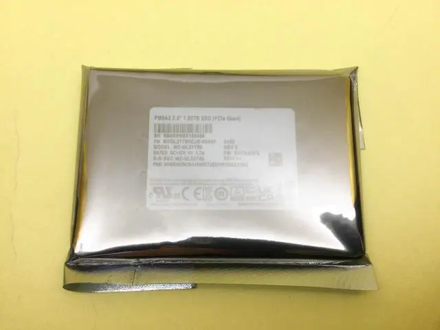 Alt view image 5 of 5 - Samsung PM9A3 1.92TB PCIe Gen4 X4 NVMe 2.5'' U.2 SSD MZ-QL21T90