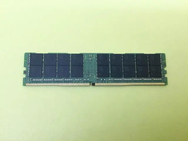 Alt view image 2 of 3 - P11057-6A1 HPE 128GB 4RX4 PC4-2933Y LRDIMM SERVER MEMORY R0X07A P16112-001 - OEM