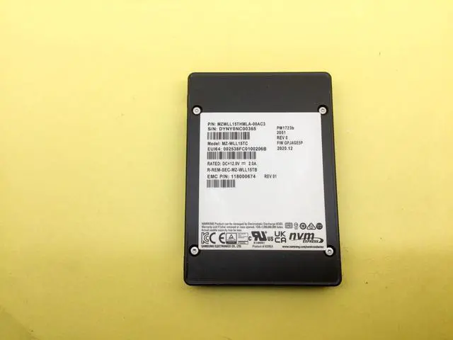 Main image of MZ-WLL15TC Samsung PM1723b 15.36TB PCIe NVME U.2 2.5in SSD EMC 118000674