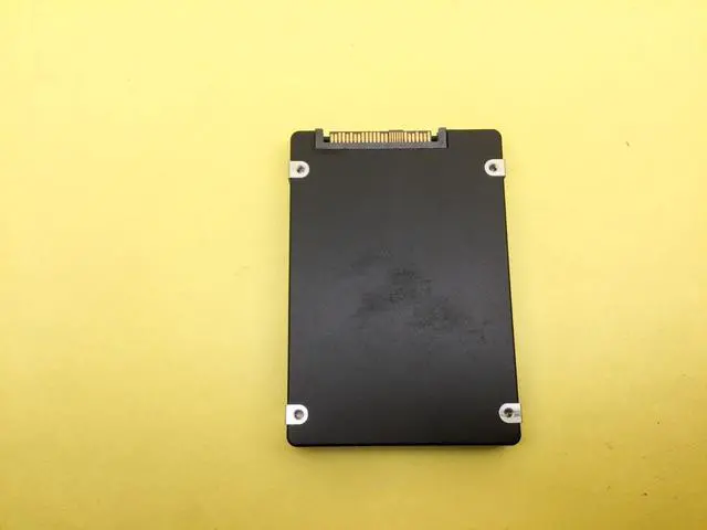 Alt view image 2 of 3 - MZ-WLL15TC Samsung PM1723b 15.36TB PCIe NVME U.2 2.5in SSD EMC 118000674