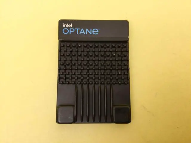 Alt view image 2 of 4 - Intel Optane DC P5800X 800GB NVMe PCIe 4.0 2.5in U.2 SSD SSDPF21Q800GB
