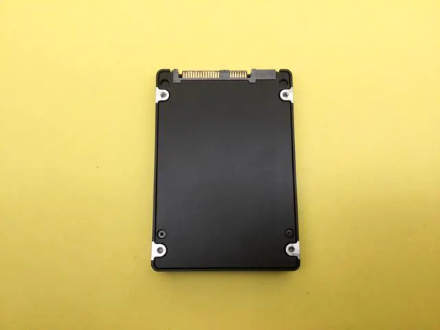 Alt view image 4 of 5 - (NOT FOR HOME PC!) SAMSUNG PM1633 EMC 3.84TB SAS 12Gb/s 2.5'' ENT SSD MZ-ILS3T80