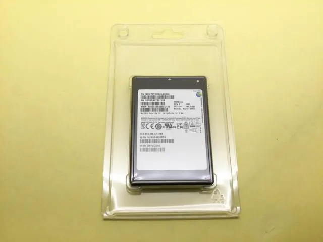 Alt view image 3 of 4 - (NOT FOR HOME PC!) Samsung PM1643a Series 3.84TB SAS 12Gb/s 2.5" SSD MZ-ILT3T8B M5B-M3R8SS