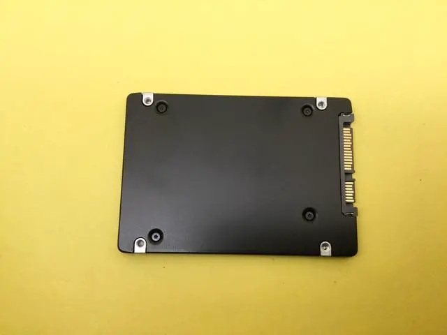 Alt view image 4 of 4 - Samsung PM893 7.68TB SATA 6Gb/s 2.5" SSD MZ-7L37T60 MZ7L37T6HBLA