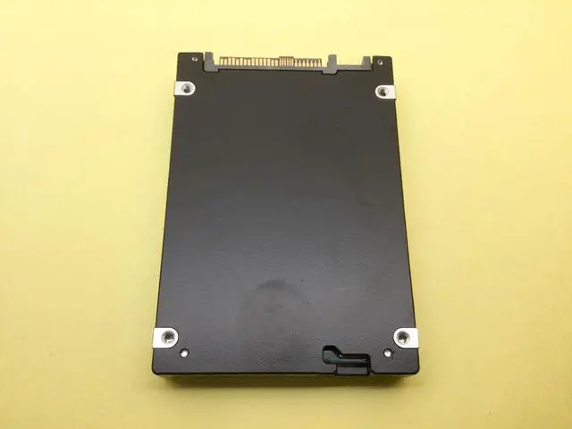 Alt view image 2 of 4 - (NOT FOR HOME PC!) Kioxia 3.84TB SAS 12Gbps 2.5in Enterprise SSD KRM61RUG3T84