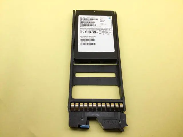 Main image of (NOT FOR HOME PC!) SAMSUNG PM1643 3.84TB SAS 12Gb/s 2.5in ENT 520 SSD MZ-ILT3T80 SLM5A-M3R8SS