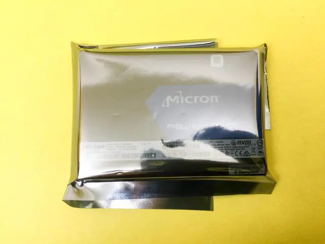 Alt view image 2 of 2 - Micron 9300 MAX 12.8TB NVME PCIE3.0 U.2 2.5in SSD MTFDHAL12T8TDR