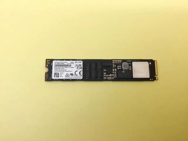 Alt view image 2 of 4 - Samsung PM9A3 1.92TB NVMe PCIe 4.0x4 M.2 22110 SSD MZ-1L21T90