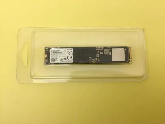 Alt view image 4 of 4 - Samsung PM9A3 1.92TB NVMe PCIe 4.0x4 M.2 22110 SSD MZ-1L21T90