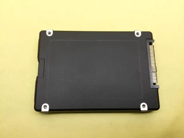 Alt view image 2 of 4 - Samsung PM1733 7.68TB NVME PCIE U.2 2.5" Internal SSD MZ-WLJ7T60