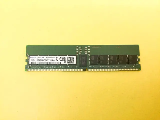 Main image of M321R4GA0BB0-CQK Samsung 32GB (1X32GB) 1Rx4 PC5-4800B RDIMM Server Memory