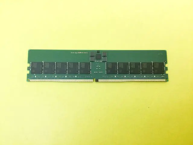 Alt view image 2 of 3 - M321R4GA0BB0-CQK Samsung 32GB (1X32GB) 1Rx4 PC5-4800B RDIMM Server Memory