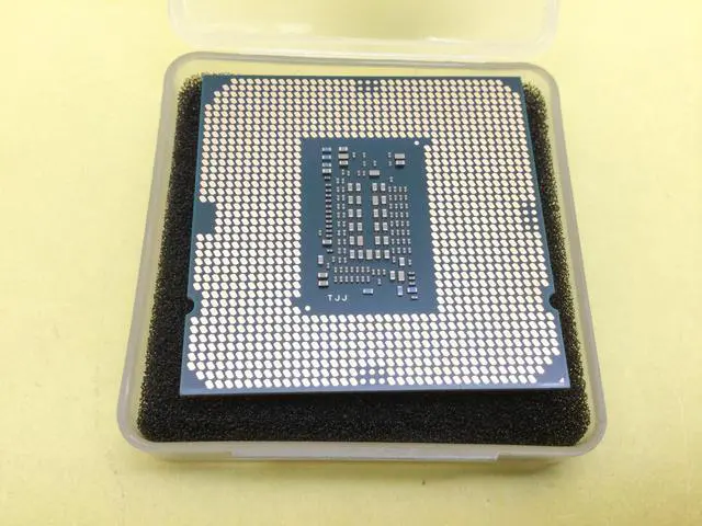 Alt view image 2 of 3 - SRH38 INTEL CORE i5-10505 3.20GHZ 6-CORE 65W LGA1200 CPU