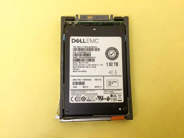 Alt view image 2 of 3 - (NOT FOR HOME PC!) 005052582 EMC UNITY 1.92TB SAS 12Gb/s 2.5in SSD 118000630 118000656