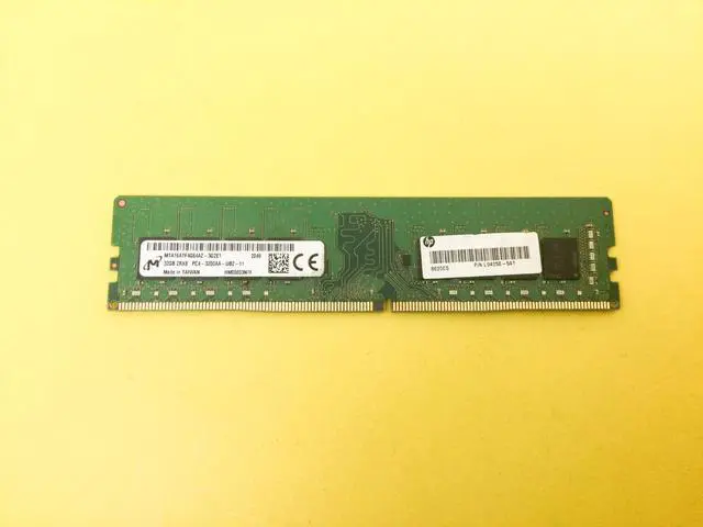 Main image of MICRON 32GB(1x32GB) 2Rx8 PC4-3200AA UDIMM Desktop Memory MTA16ATF4G64AZ-3G2E1