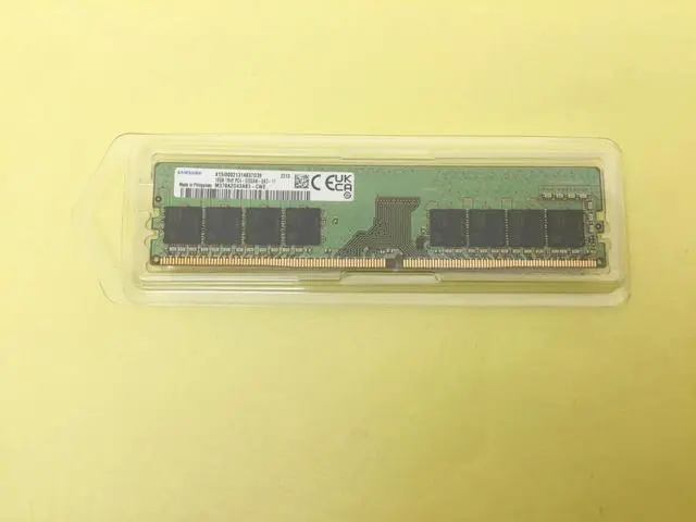 Alt view image 3 of 3 - Samsung 16GB 1RX8 PC4-3200AA UDIMM Desktop Memory M378A2G43AB3-CWE