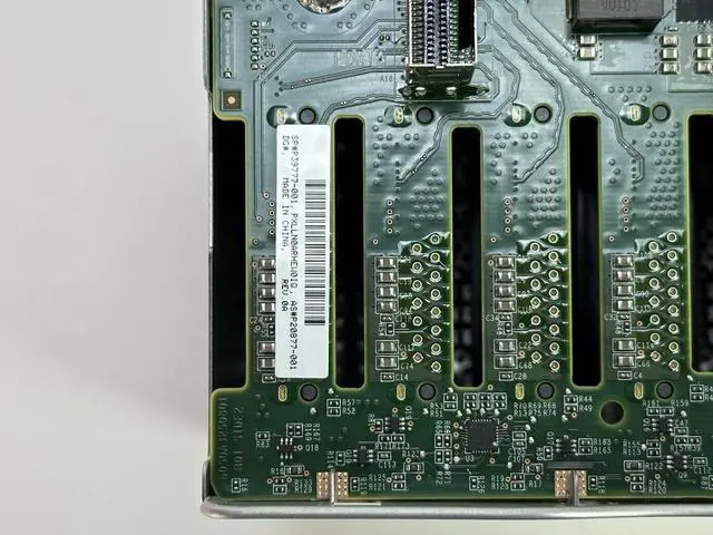 Alt view image 5 of 7 - (NOT FOR HOME PC!) HPE DL380 DL385 DL345 DL38x Gen10/Plus/V2 8SFF Drive Cage Kit 2.5 SATA/SAS BC