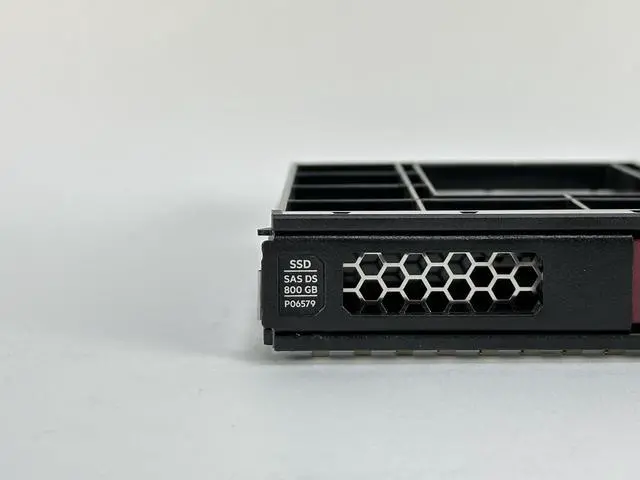 Alt view image 3 of 6 - (NOT FOR HOME PC!) HPE 800GB SAS 12G DS MU LFF 3.5 SSD Mixed Use 98-99% Kioxia PM5-V LP P06579-001