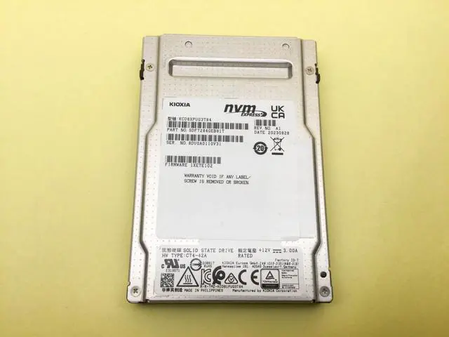 Main image of KIOXIA CD8P-R Series 3.84TB PCIe 5.0 x4 NVMe 2.5in U.3 SSD KCD8XPUG3T84