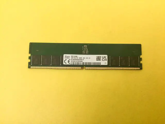 Main image of SK Hynix 32GB 2Rx8 PC5-5600B UDIMM Desktop Memory HMCG88AGBUA084N