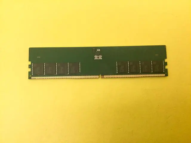Alt view image 2 of 3 - SK Hynix 32GB 2Rx8 PC5-5600B UDIMM Desktop Memory HMCG88AGBUA084N