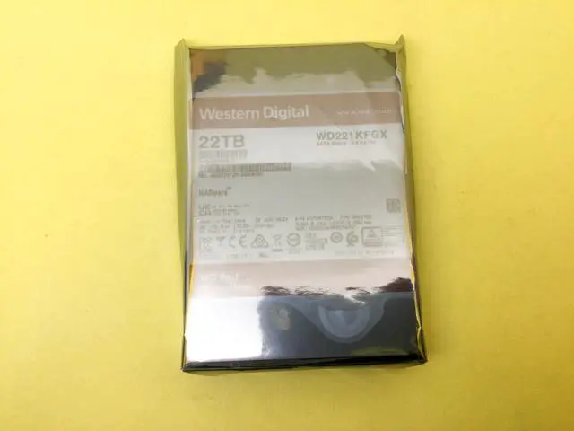 Alt view image 2 of 2 - WD Red Pro 22TB 7200RPM SATA 6Gb/s 3.5in NAS Internal HDD WD221KFGX