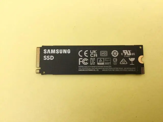 Alt view image 2 of 4 - SAMSUNG 990 Pro 4TB M.2 2280 PCIe 4.0 x4 NVMe SSD MZ-V9P4T0B/AM MZ-V9P4T0