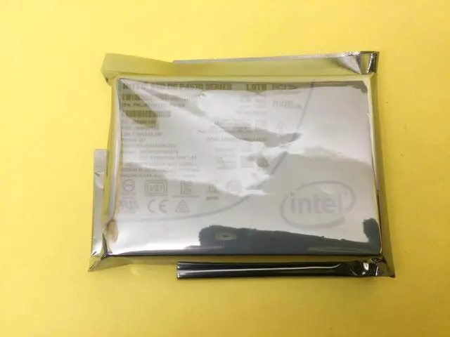 Alt view image 3 of 3 - Intel DC P4510 1TB NVMe PCIe 3.1x4 3D TLC 2.5" 15mm SSD SSDPE2KX010T8