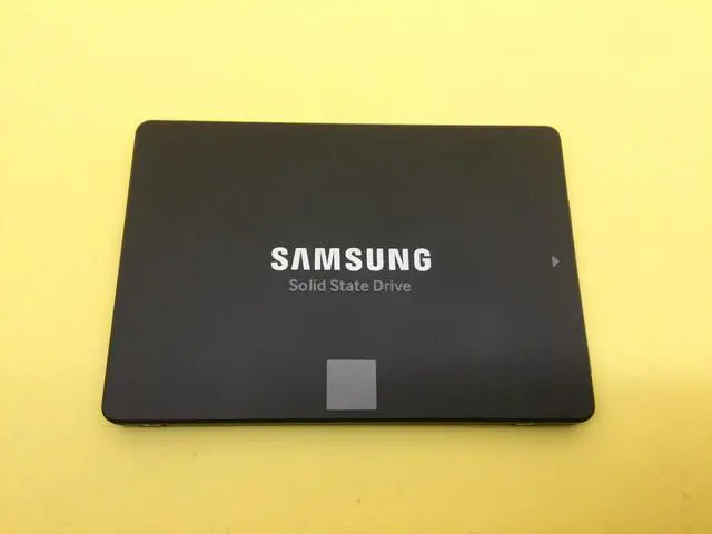 Alt view image 2 of 3 - SAMSUNG 870 EVO 1TB 2.5-Inch SATA III Internal SSD MZ-77E1T0