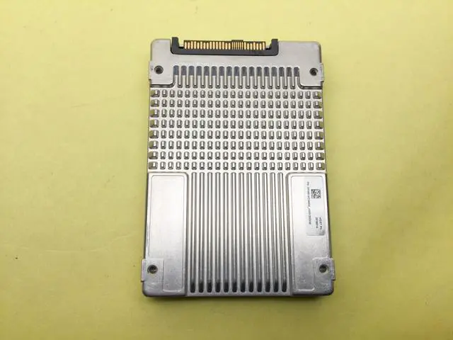 Alt view image 2 of 3 - (NOT FOR HOME PC!) WD Ultrastar DC SS530 3.2TB SAS 12Gb/s 2.5in SSD WUSTR6432ASS200