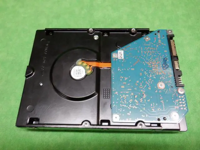 Alt view image 3 of 3 - (NOT FOR HOME PC!) Toshiba HDEPF12NAA51 3.5" 4TB SAS 12.0 Gb/s 7200RPM Enterprise 83% LIFE REMAIN