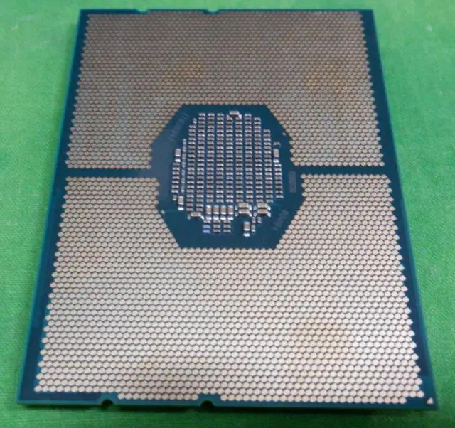 Alt view image 3 of 3 - Intel Xeon Platinum 8156 3.6ghz 4-core SR3AV CPU Processor