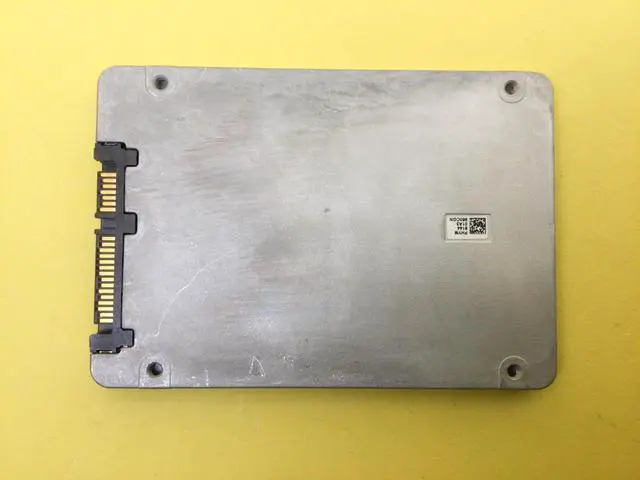 Alt view image 2 of 3 - Intel DC S4600 Series 960GB 6Gb/s SATA 2.5" Internal SSD SSDSC2KG960G7