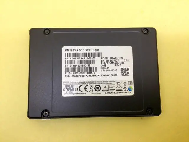 Alt view image 2 of 3 - Samsung PM1733 1.92TB PCIe Gen4 X4 NVMe 2.5'' U.2 SSD MZ-WLJ1T90
