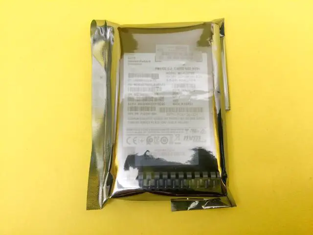 Alt view image 3 of 3 - P26104-B21 HPE 7.68TB NVME GEN4 READ INTENSIVE SFF SC U.3 SSD P26960-001