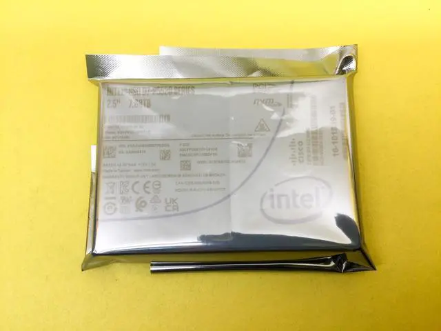 Alt view image 2 of 2 - Solidigm Intel D7-P5520 7.68TB PCIe4.0 NVME 2.5'' U.2 SSD SSDPF2KX076T1O