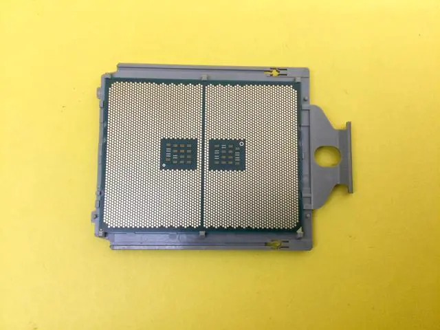 Alt view image 2 of 3 - AMD EPYC 7V13 2.45GHz 64-core 128thread 256MB 280W CPU 100-000000343 UNLOCK